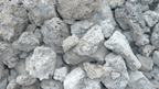 钢渣砖制作过程中养护和成品堆放的问题