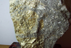过二硫酸钾使金矿中黄铁矿实现理想分选